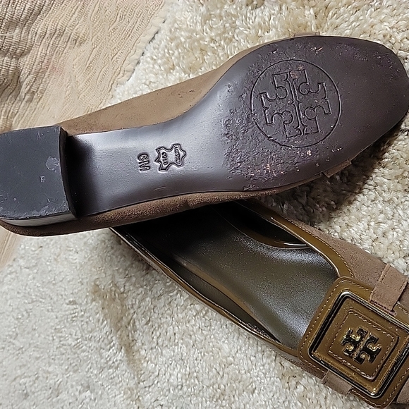 Tory Burch Brown Loafers with 1 inch heel. Good for casual or formal. - Picture 4 of 4